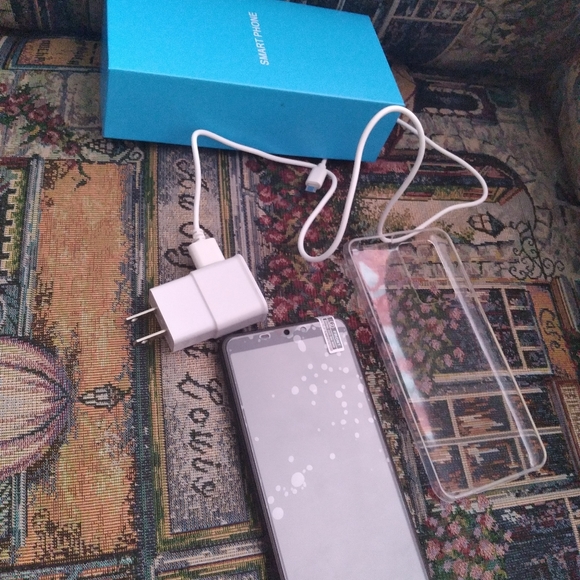 Android Smart phone - Picture 2 of 4